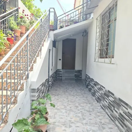 Deja Blue Apartment *